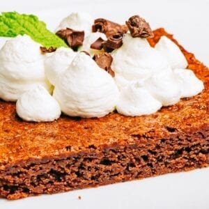 Banana bread and vegan cream cheese